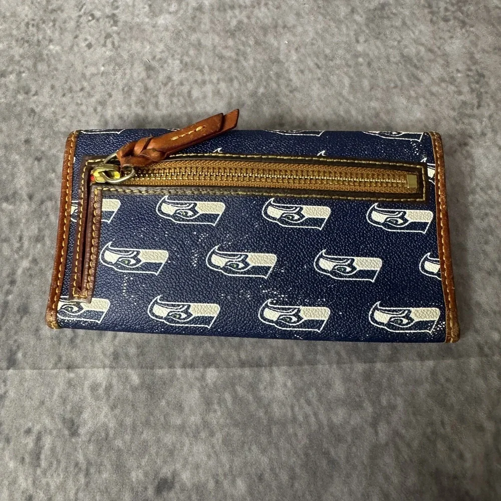 Dooney & Bourke dooney bourke